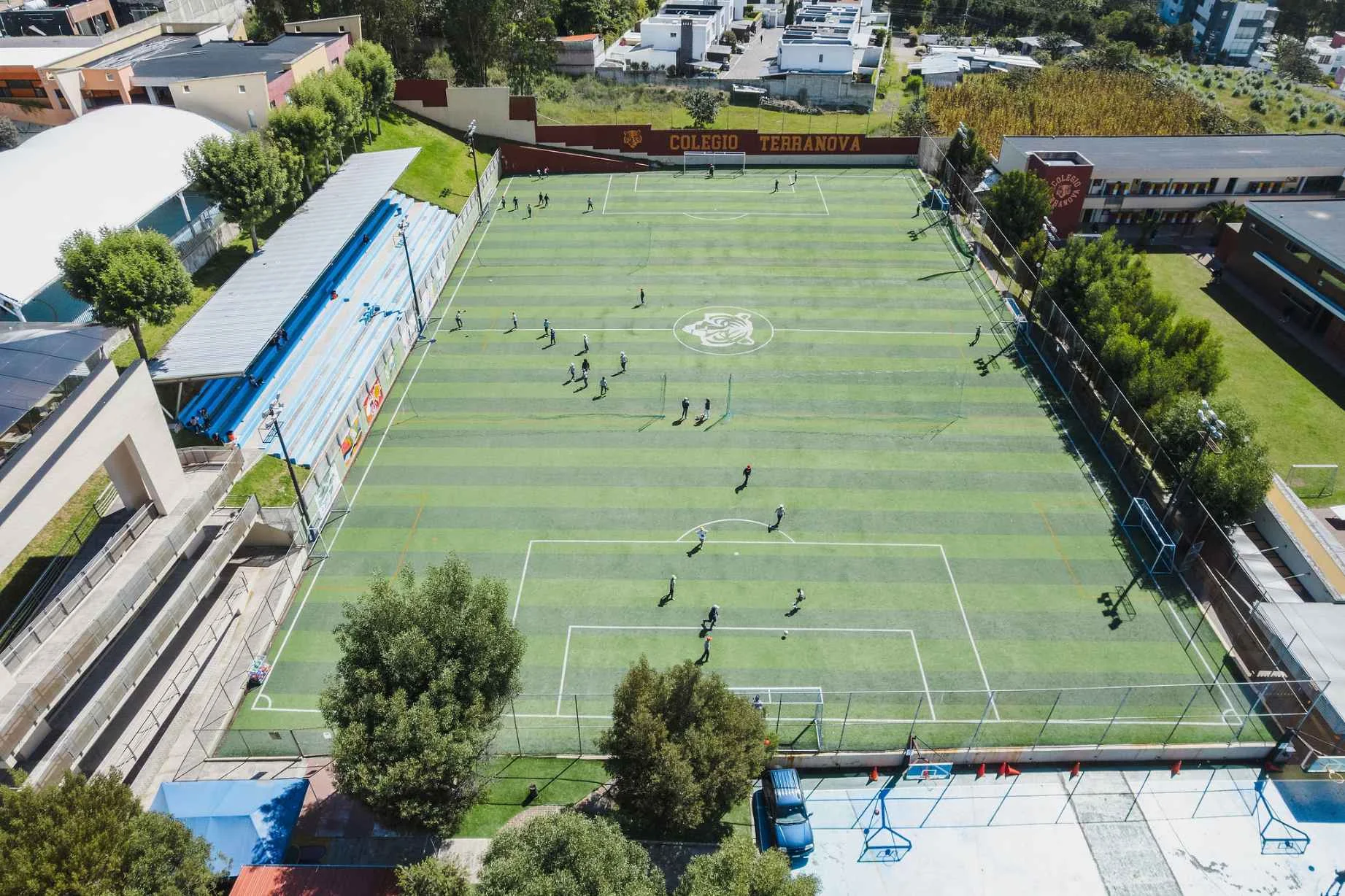  Our campus 4