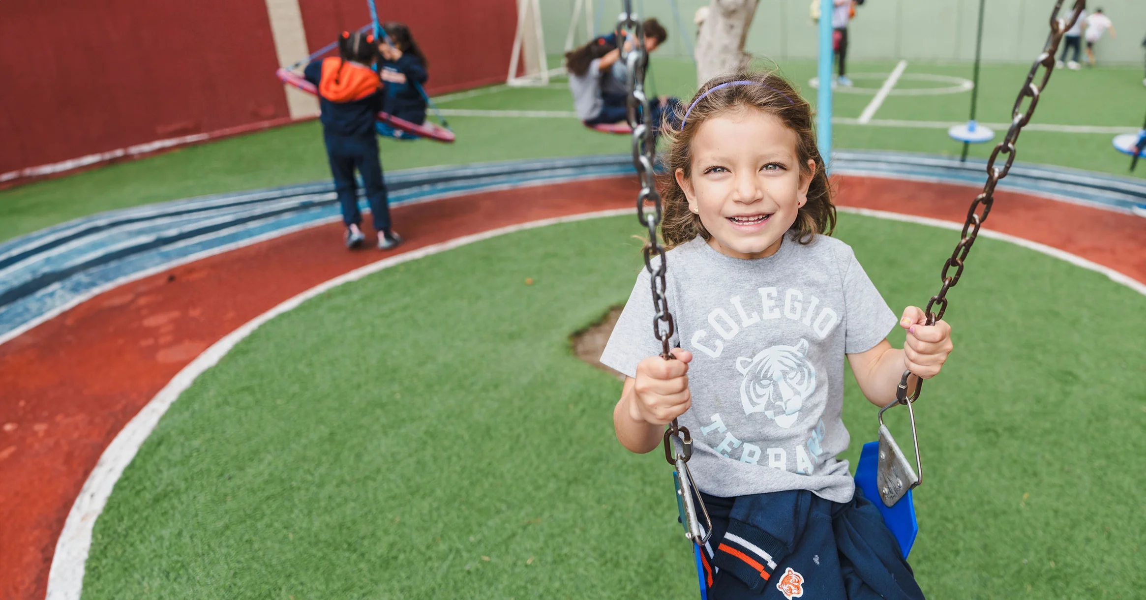 Solicita información