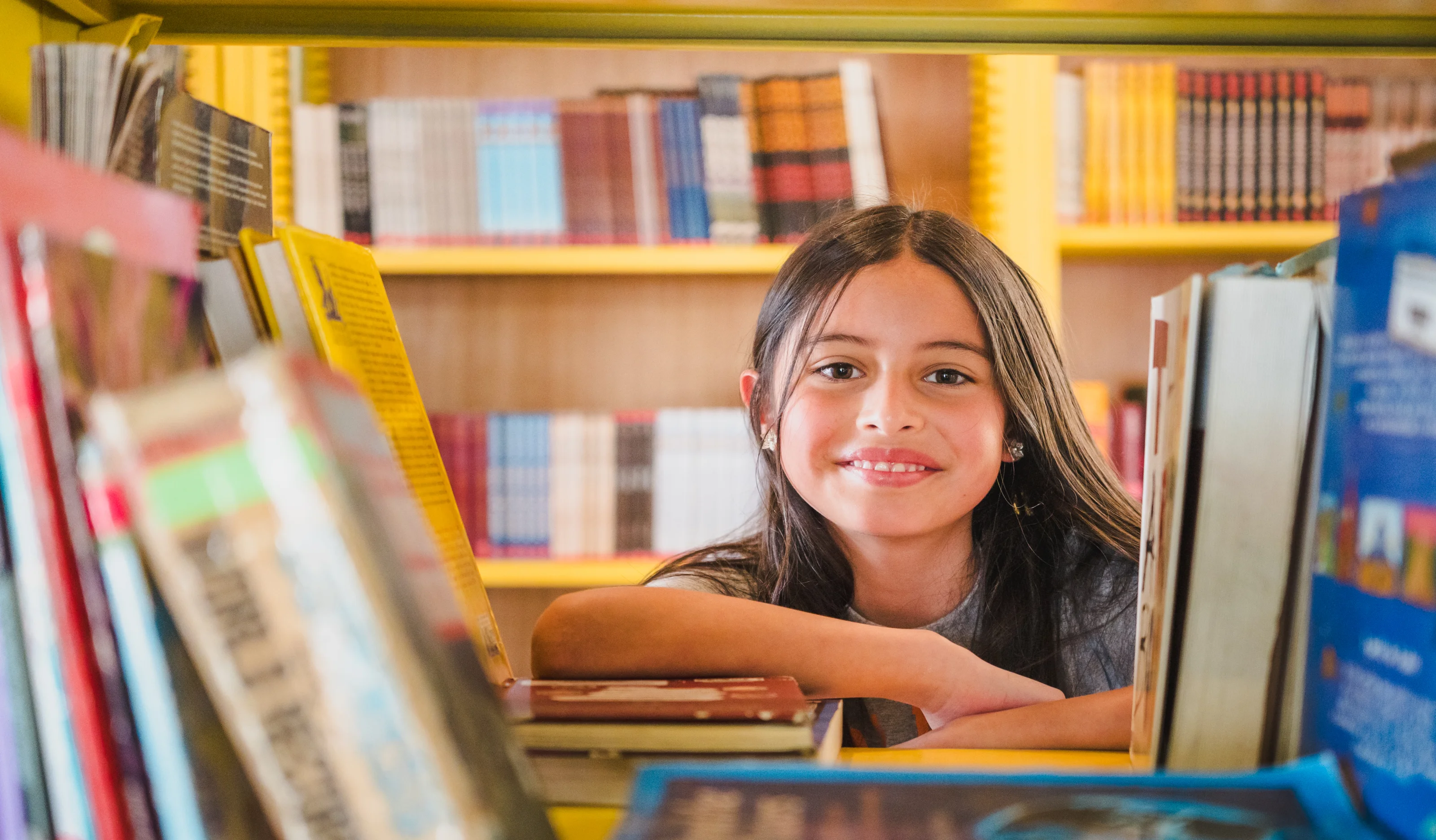 Solicita información