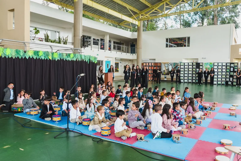 Festival de colores y sonidos